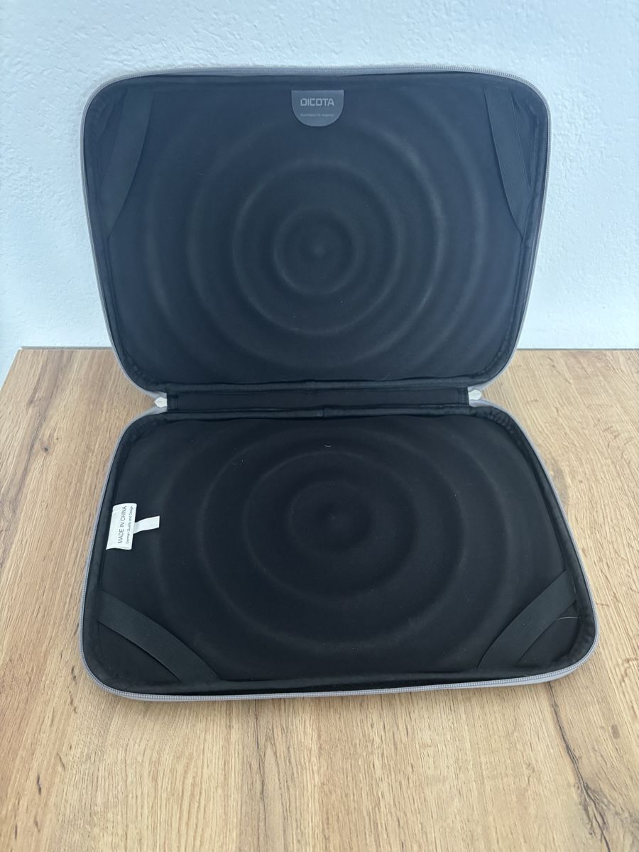 Taschen: DICOTA Laptop Tasche, Schutzhülle – Neu (gemäss Beschreibung) aus Lyss von -WOLVERINE- 2
