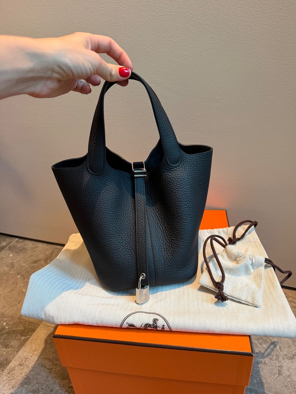 Hermès Sacs femmes: Hermes Picotin 18 noir – Neuf (Voir description) à Paradiso par Under_sun