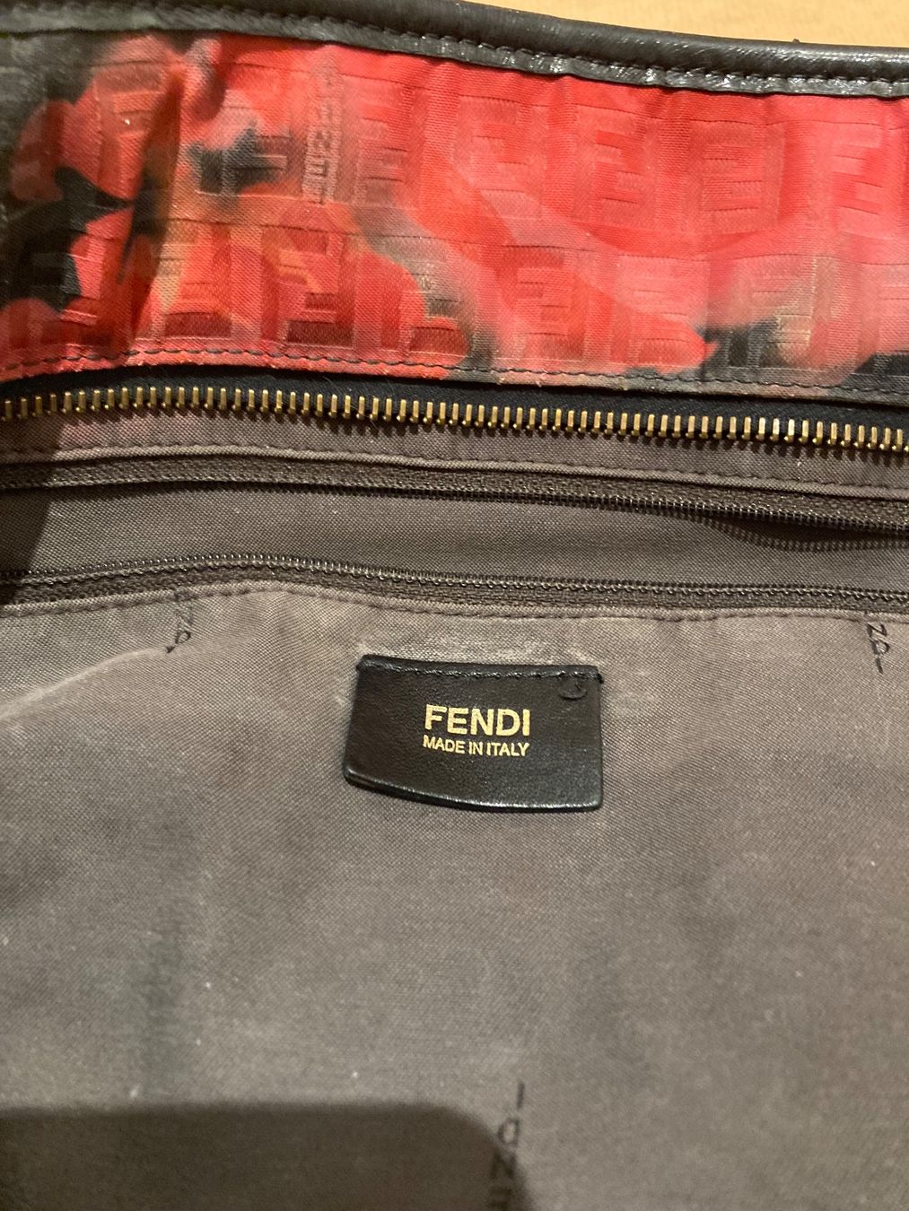 Fendi Borse da donna: Fendi bag VINTAGE – Usato da Paradiso venduto da Kayakara 4