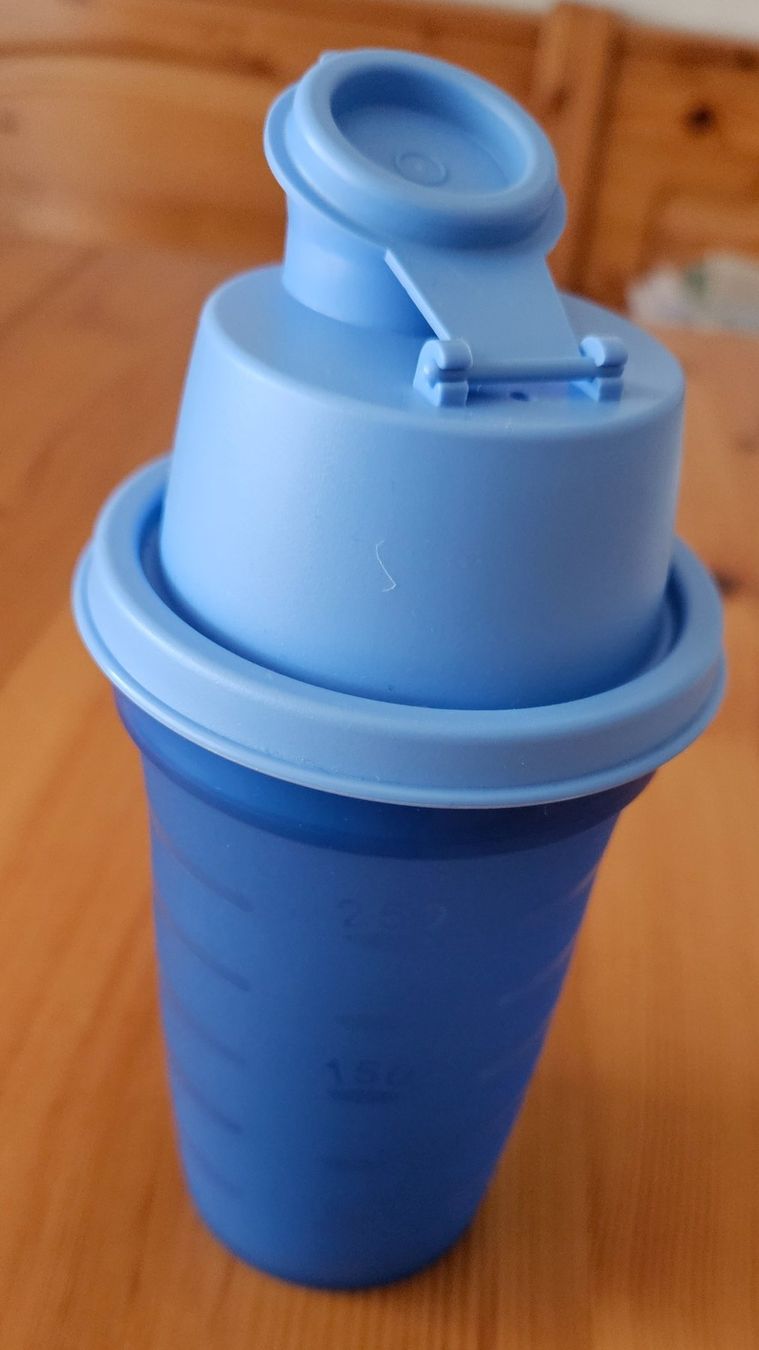 Tupperware Contenitori & Simili: Shaker 250ml – Nuovo e nell'imballaggio originale da Hasle b. Burgdorf venduto da buddle32 3