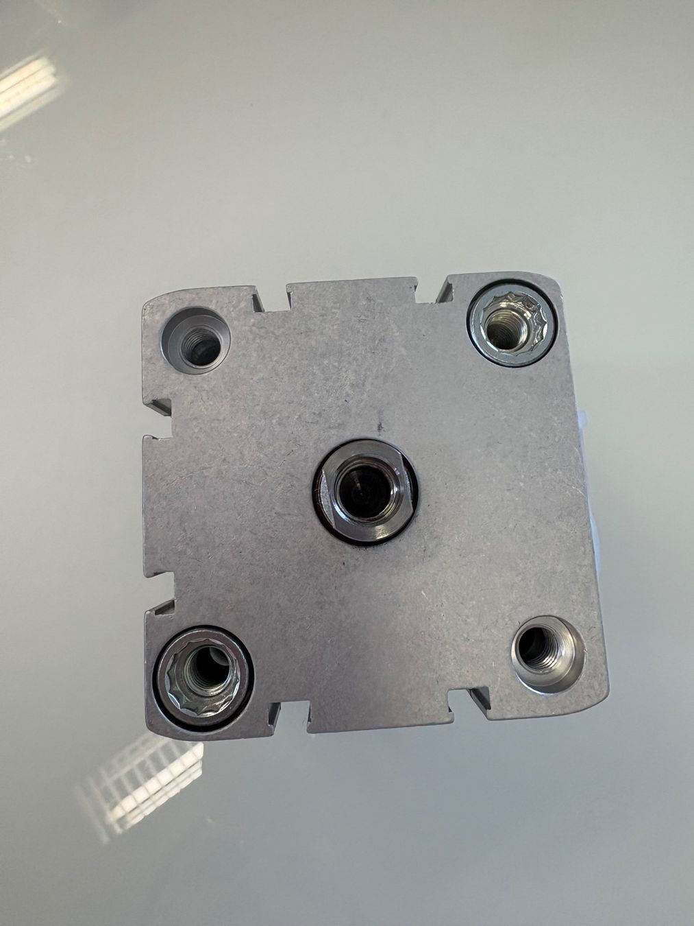 Festo Altri prodotti elettronici: Kompaktzylinder ADN-63-10-I-P-A-S2 – Nuovo e nell'imballaggio originale da Hedingen venduto da Luana02 1