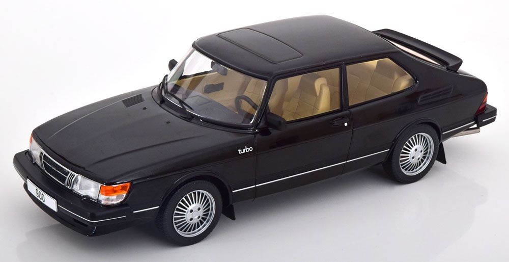 1:18 MCG Saab 900 Turbo 3-doors white/ black 1981