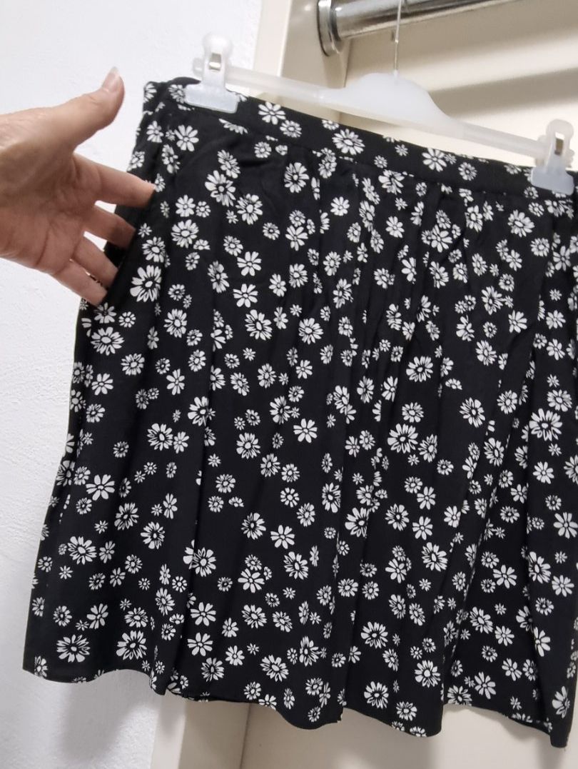 Röcke: Jupe, Rock mit Taschen Gr. 42 neu – Neu und originalverpackt aus geroldswil von Gumball1 1