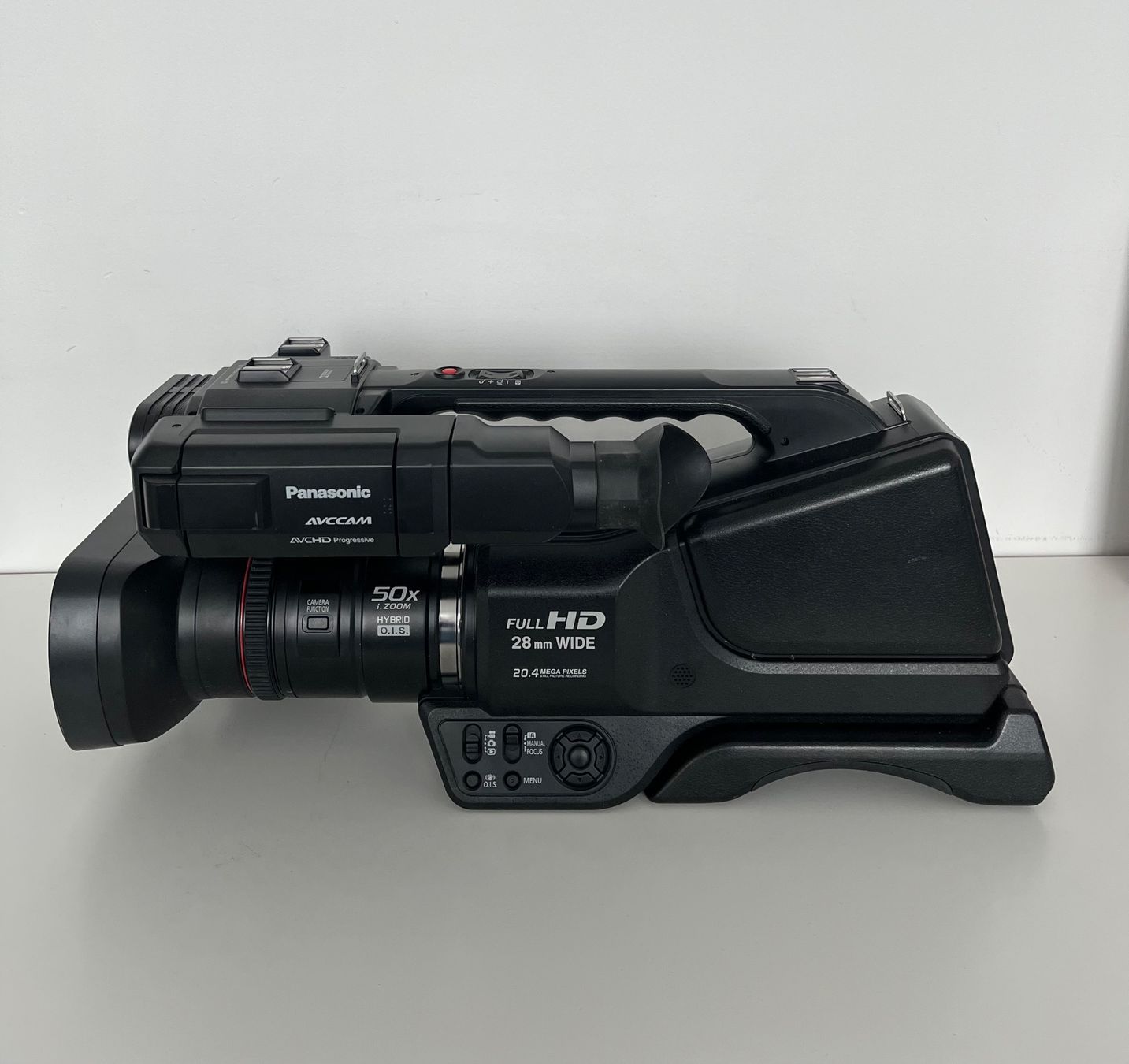 Panasonic Videocamere: Panasonic Full HD AVCCAM – Usato da Dietikon venduto da RR1961 3