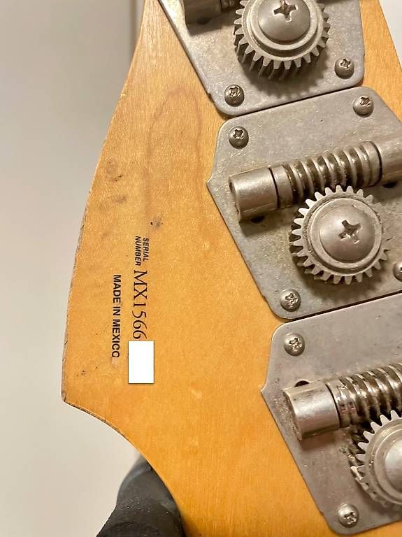 Musikinstrumente: Fender Precision Bass "Road Worn" – Gebraucht aus Horw von Rbrun 2