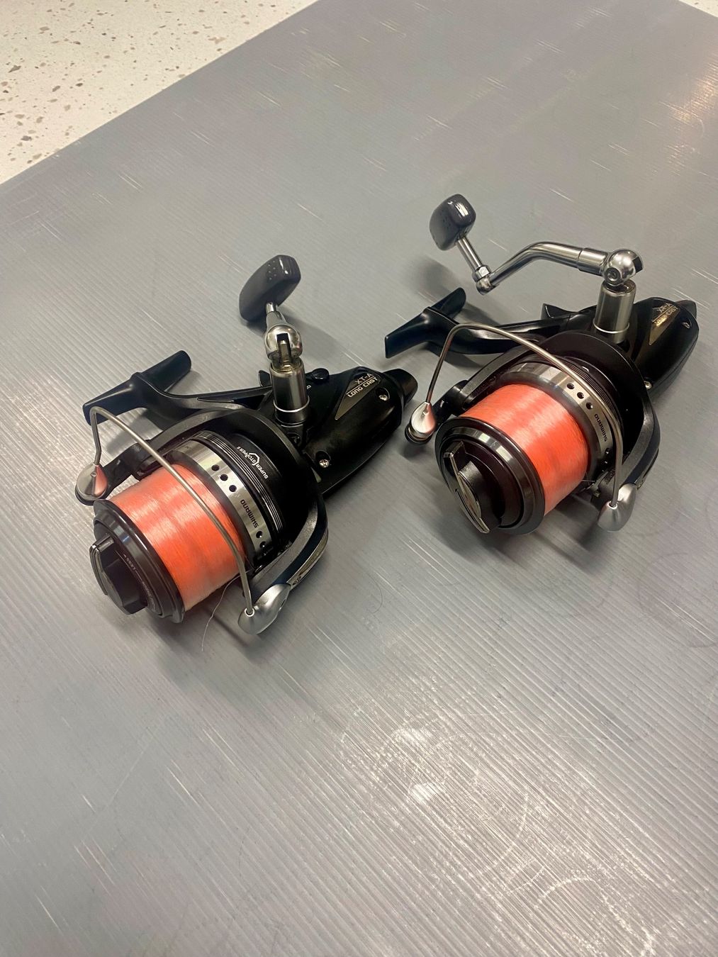 Shimano Tamburi & Mulinelli: 2x Shimano Medium Baitrunner 5500gr – Usato da Trimbach venduto da duri.. 2