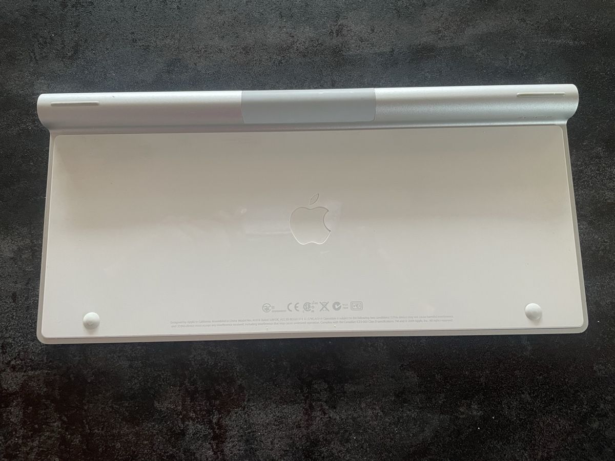 Apple Tastaturen: Clavier Apple A1314 Wireless – Gebraucht aus Vallamand von Bricbracbroc82 2