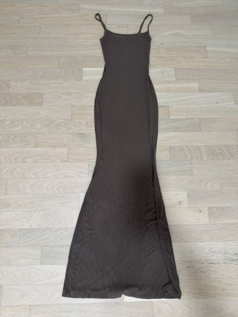 SKIMS Maxi Kleid Braun / Taupe – Grösse S