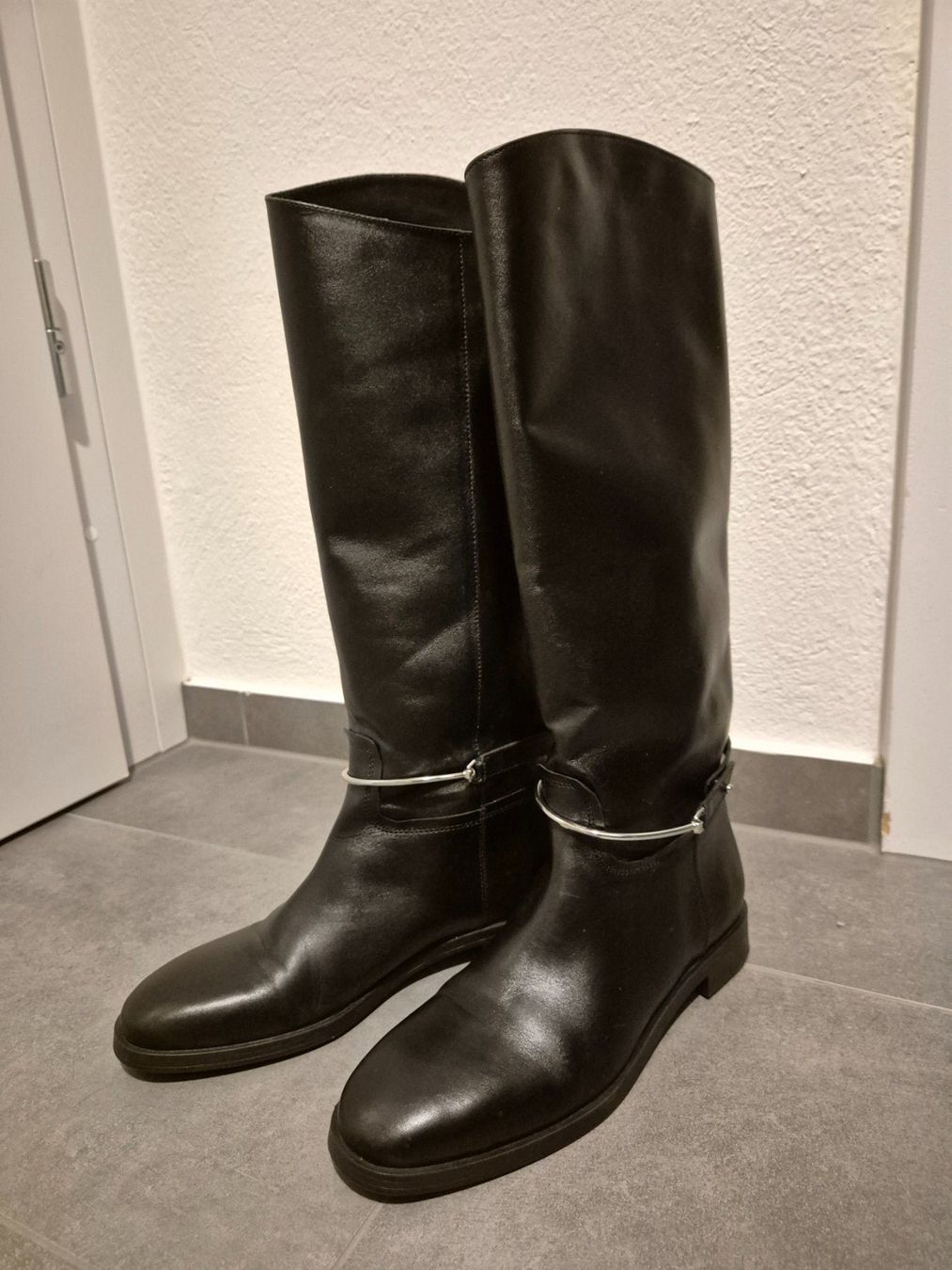 Massimo Dutti Scarpe da donna: Massimo Dutti Stiefel Leder schwarz Gr. 40 – Nuovo (secondo la descrizione) da Bern venduto da dia_yv66