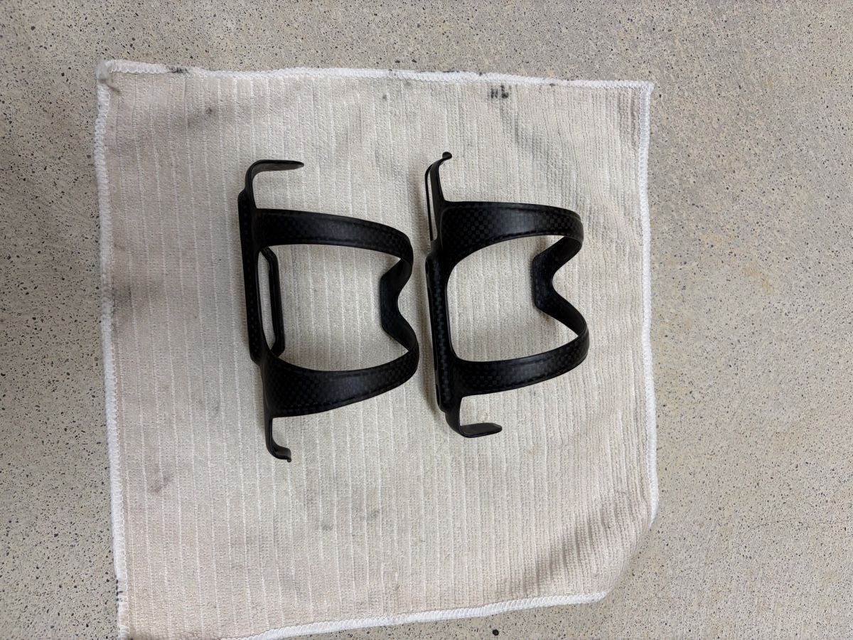 Pièces détachées: Bidonhalter Carbon – D'occasion à Zürich par vibez89 2