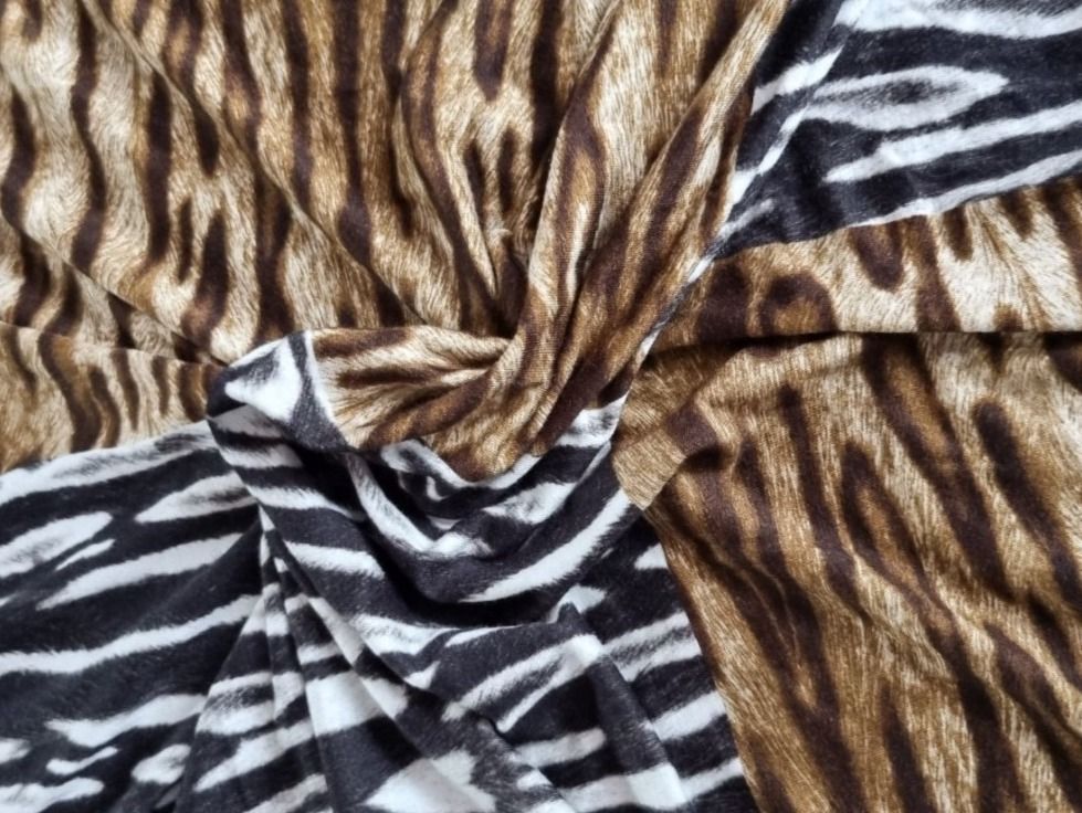 Tessuti: Stoff Jersey mit Animal Muster – Nuovo e nell'imballaggio originale da geroldswil venduto da Gumball1