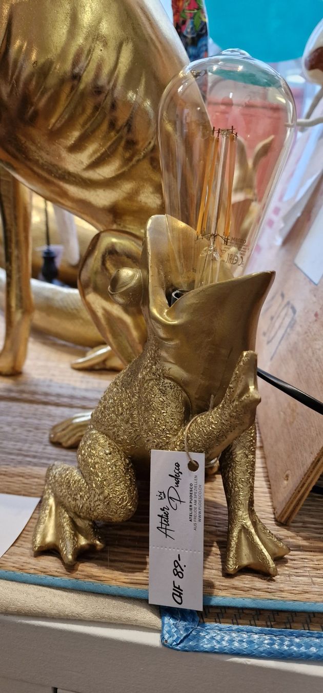 Lampen: Frosch Lampe Gold – Neu und originalverpackt aus Schaffhausen von AtelierPudesco 1