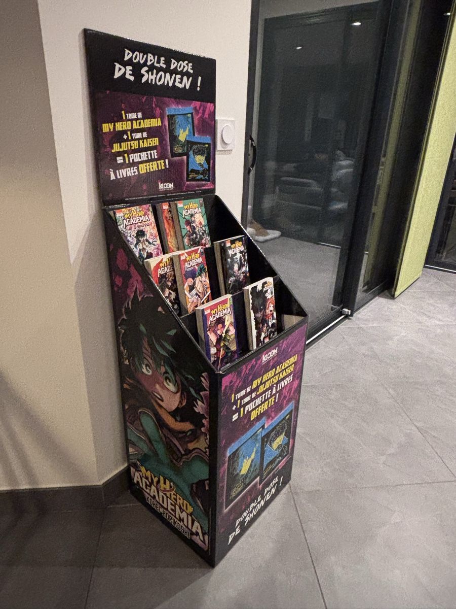 Fumetti: Support à Manga, bibliothèque – Usato da GENEVE venduto da W-__-2000