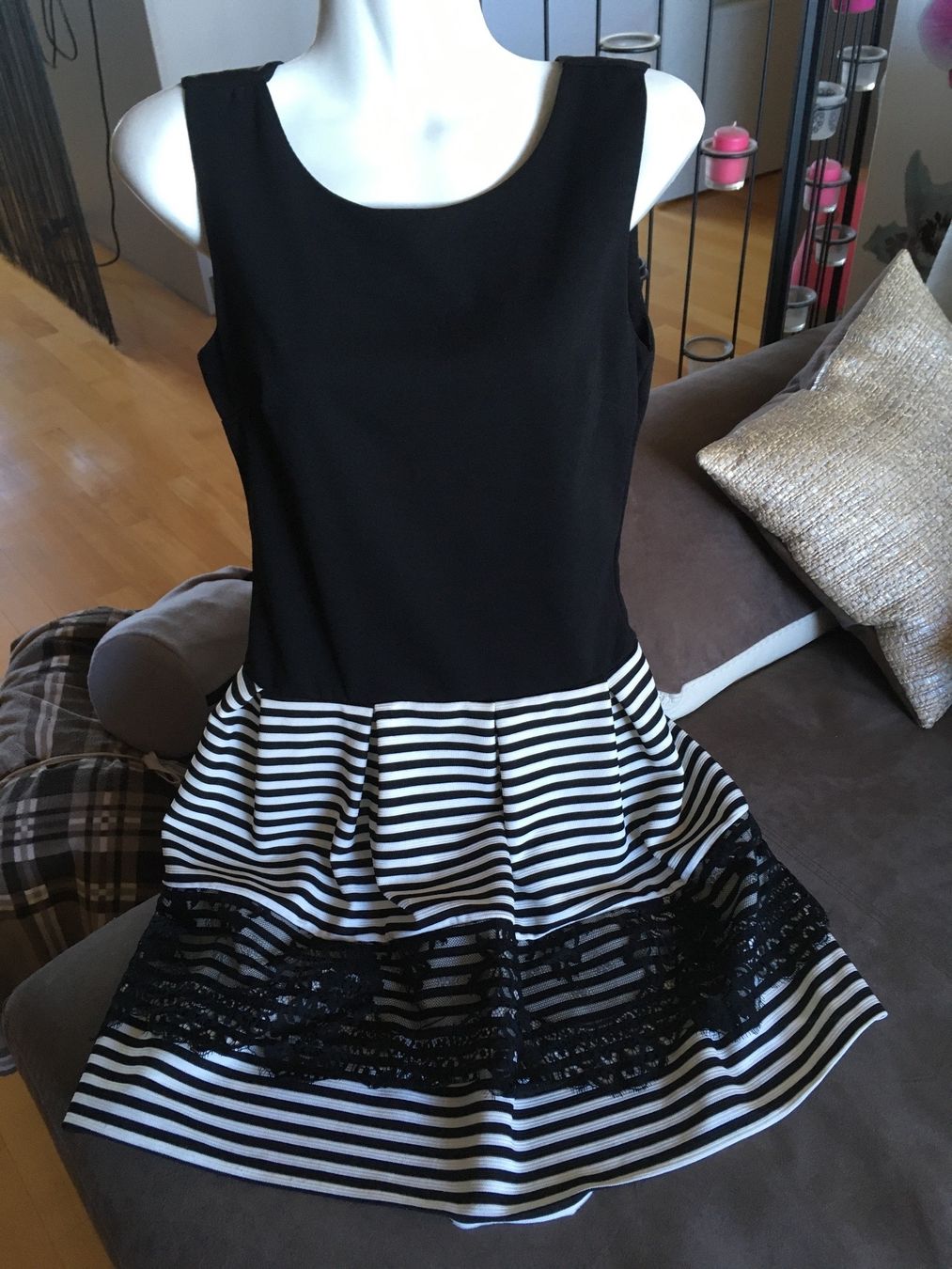 Kleider: Robe élégante noir blanc rayée dentelles S/M neuve – Neu (gemäss Beschreibung) aus Genève von Libellule477 1