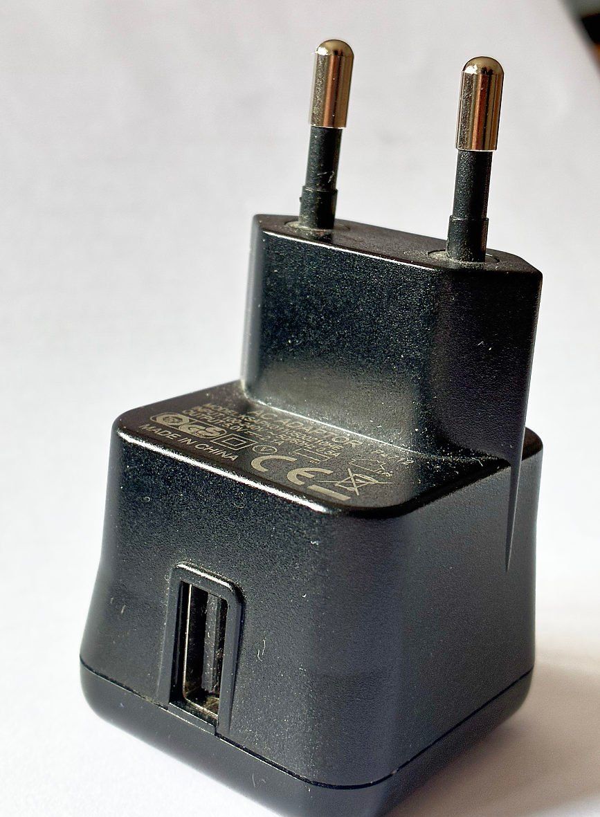 Caricabatterie: Beats AC Adapter / Ladegerät P4712 – Usato da Bern venduto da Maccalvin 1