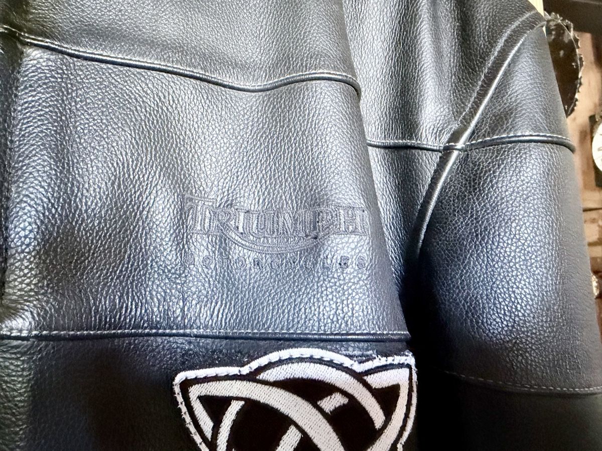 Triumph Giacche: Motorradjacke, Lederjacke, Triumph, Vollleder – Usato da Hersiwil venduto da IAKoB 2
