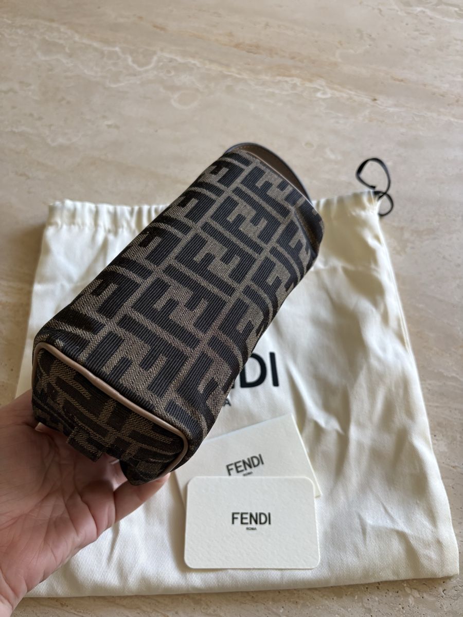 Fendi Custodie per cosmetici: Fendi Necessaire NEU – Nuovo (secondo la descrizione) da Unterägeri venduto da mar_96hk 2