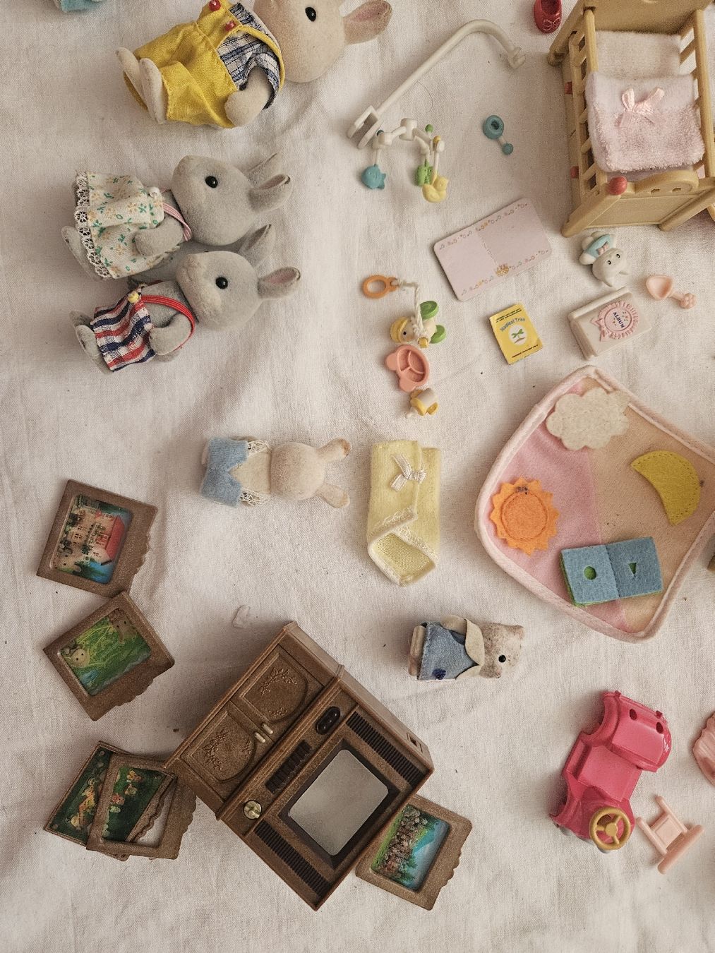 Sylvanian families Puppenhäuser & -möbel: Ensemble de Sylvanian Families et accessoires – Gebraucht aus Thônex von can.can 1