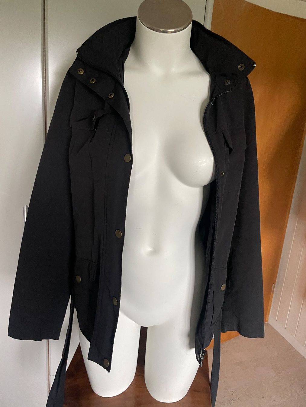 Jacken: schwarze maddison Jacke Übergang Gr 36 – Gebraucht aus Volketswil von n_r_5gdf 3