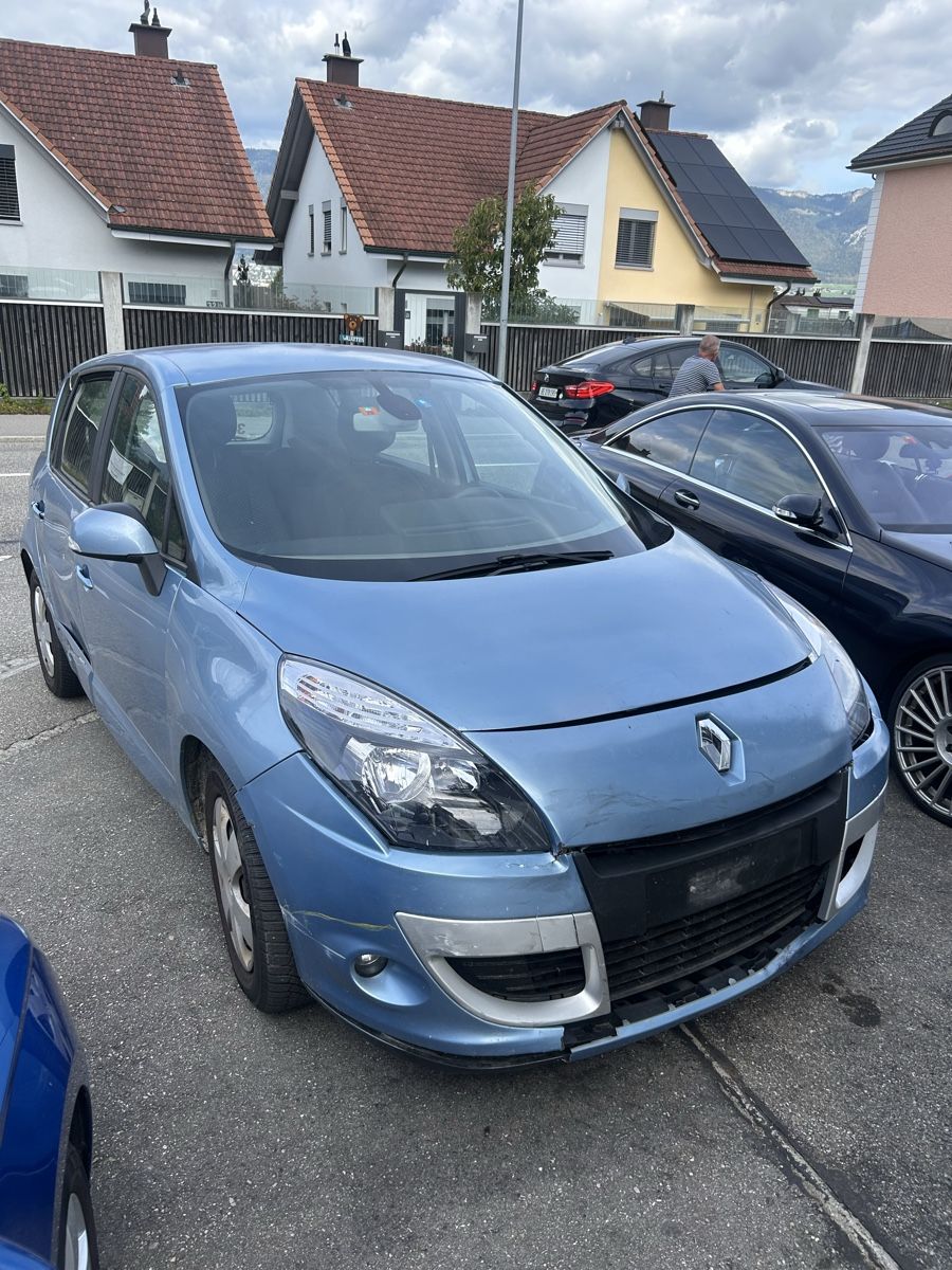 Renault Automobili: Renault Scenic 2.0 AUTOMAT  – Usato da Yverdon-les-Bains venduto da dma_njx9