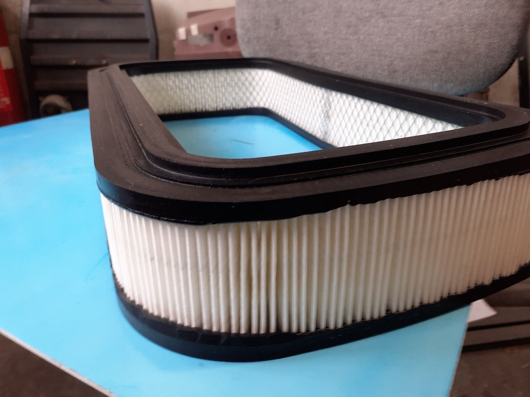 Massey Ferguson Trattori: MF Kabinen Filter – Nuovo e nell'imballaggio originale da Rothenthurm venduto da mf-schuler 2