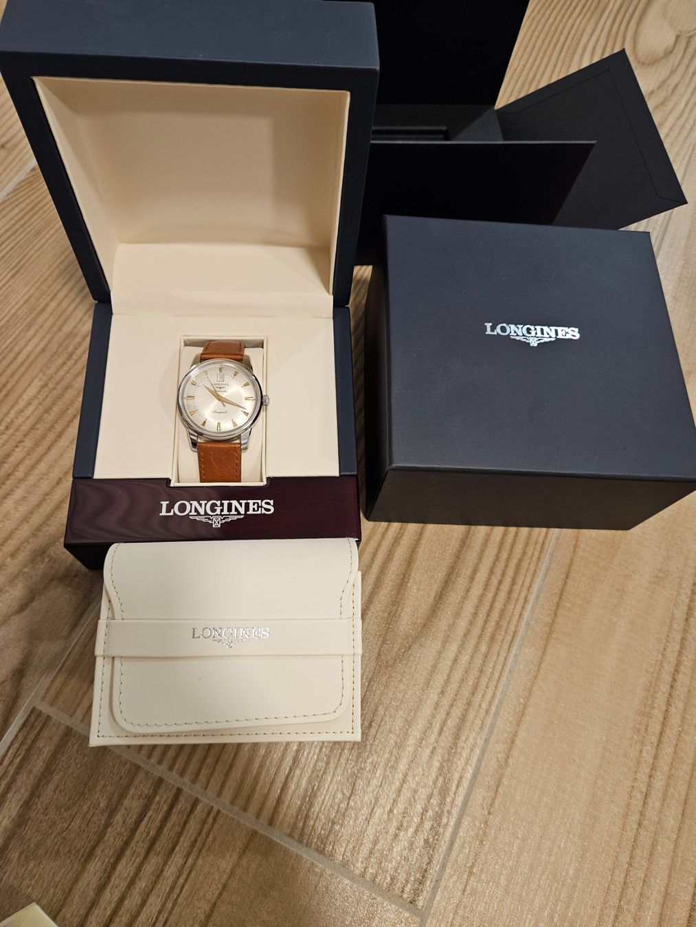 Longines Orologi: Longines Heritage Conquest, 40mm, L1.645.4.75.4 – Nuovo (secondo la descrizione) da Au SG venduto da Mavado 2