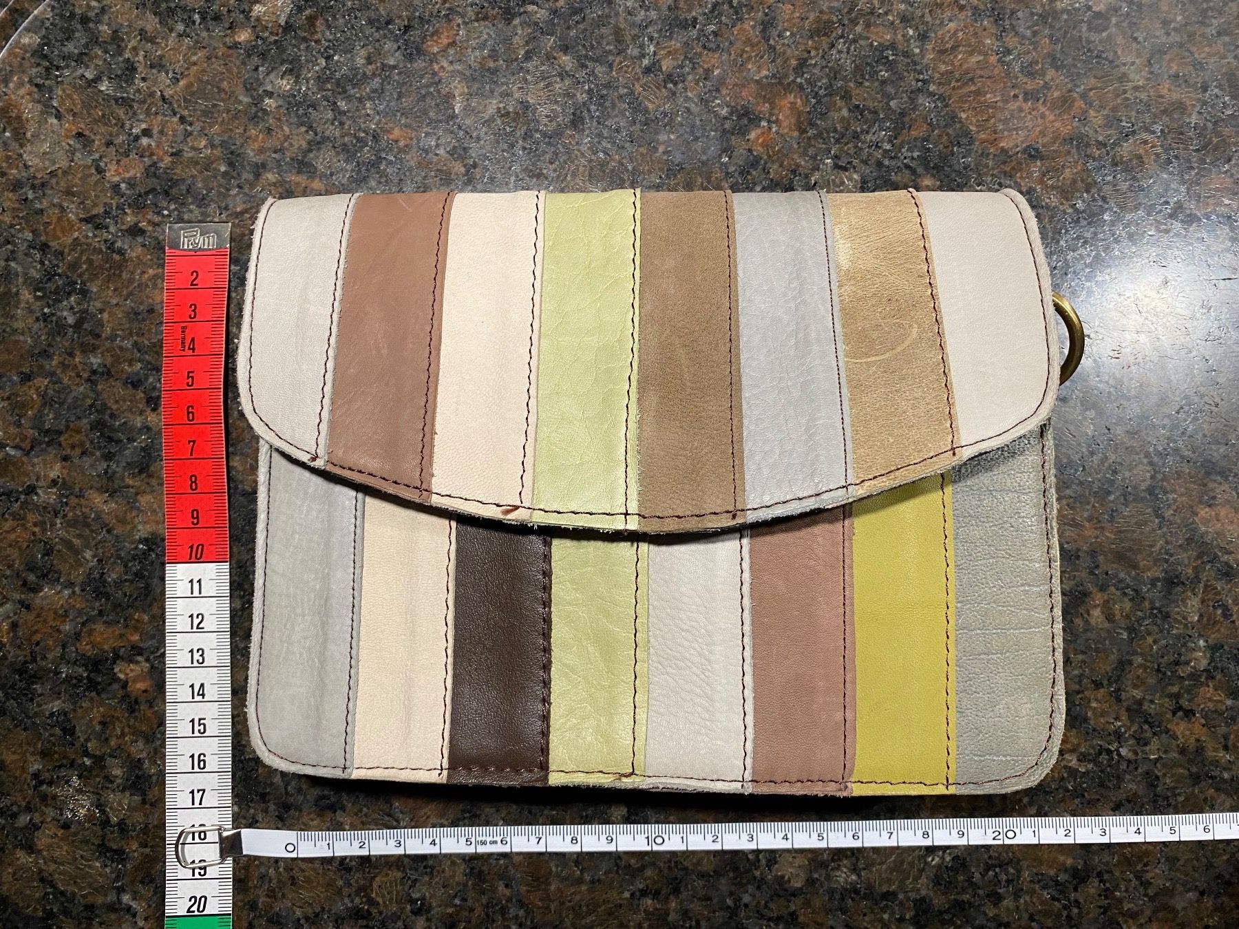 Borse da donna: Pochette patchwork en cuir ,  indien – Usato da Clarens venduto da OptitesJoliesChoses 4