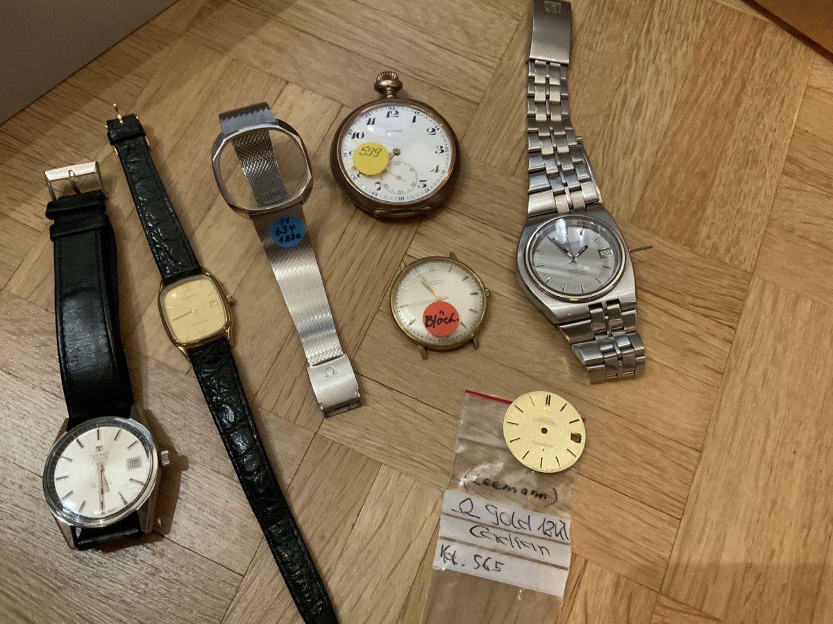 Orologi: Kiste mit diversen Uhren, Armbänder, Teile – Difettoso da Oberengstringen venduto da krumpaszky 1