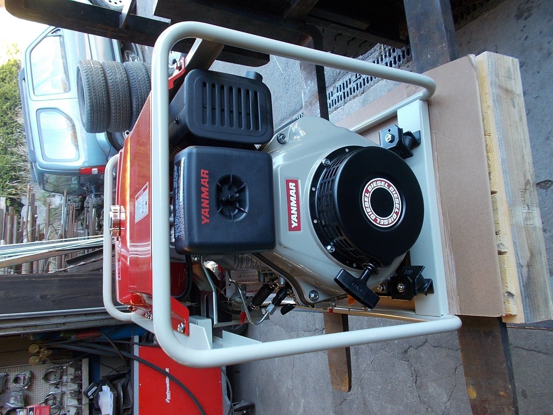 Yanmar Generatori di corrente: Generator Yanmar YDG5500V-5BYI2 – Nuovo e nell'imballaggio originale da Lauenen b. Gstaad venduto da Rezalb 2