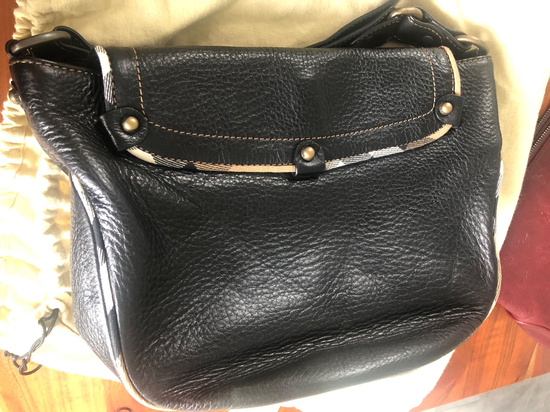 Burberry Sacs femmes: Burberry Schultertasche – D'occasion à Dottikon par Brujita19 6