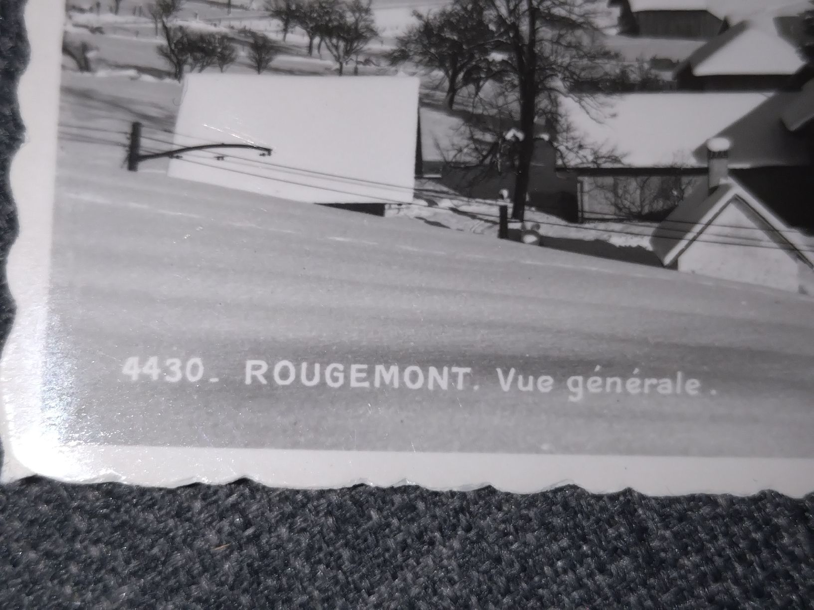 Cartoline postali: Carte postale ancienne Rougemont Suisse vue générale  – Usato da Farvagny-le-Grand venduto da LaCaverne 1