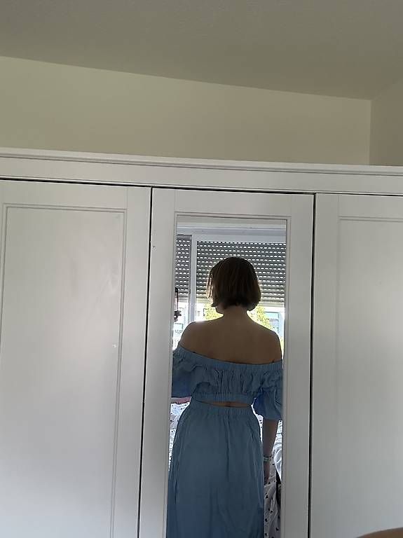 Kleider: HELLBLAUES OFF-SHOULDER-KLEID – Gebraucht aus Zürich von cla_l2t2 2