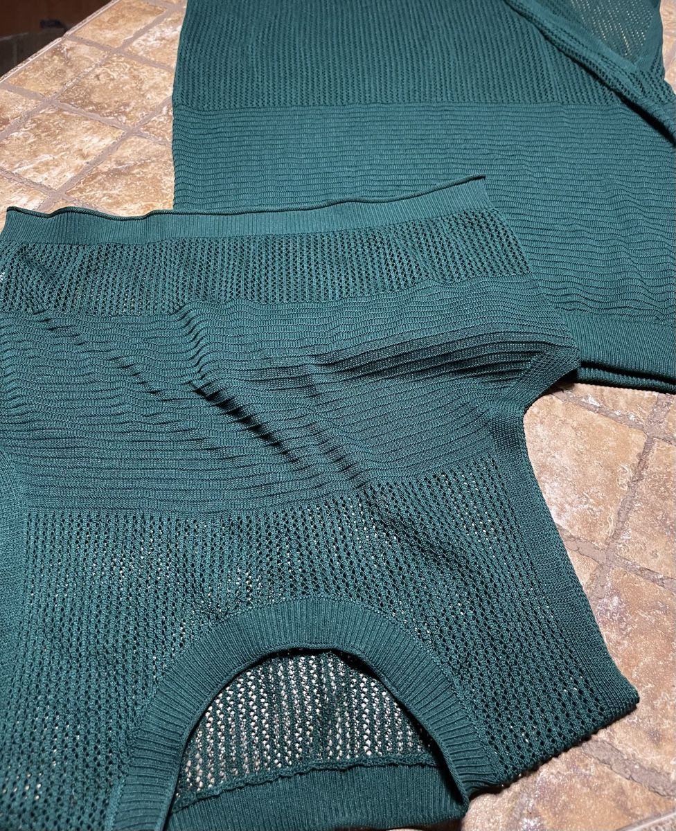 Lotti di vestiti: Chick e eleganteSet  Verde Smeraldo,tgML, Viscosa -nuo – Nuovo e nell'imballaggio originale da Gordevio venduto da LanaZimm 8