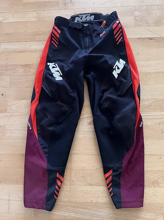 Hosen: KTM Kinder Motocross Hose – Gebraucht aus Meinisberg von moi_p7q2