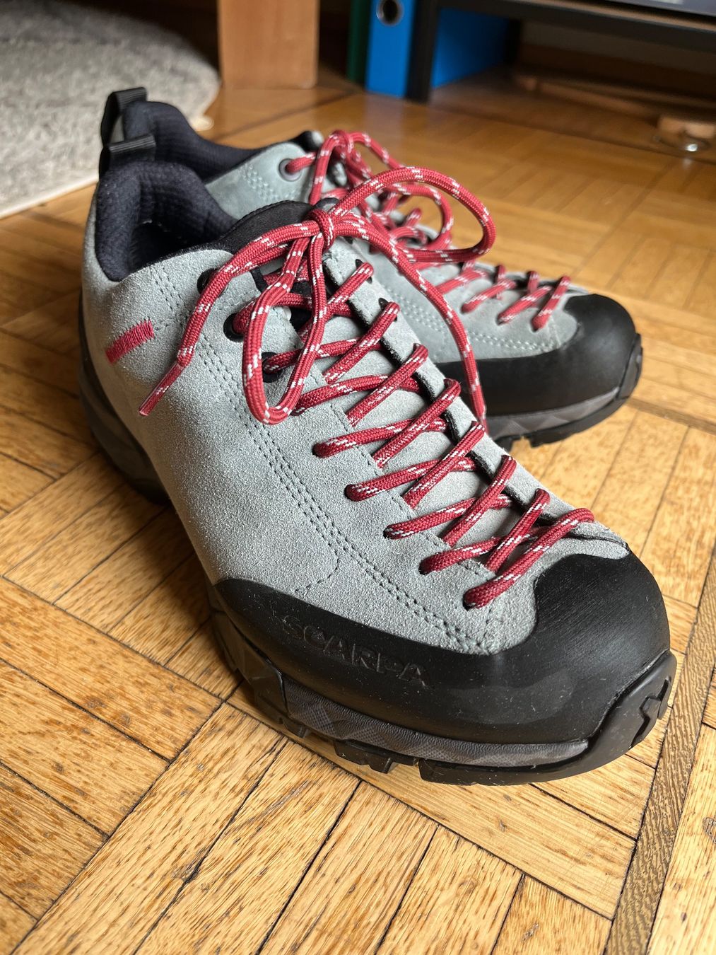 Scarpa Scarpe da donna: Scarpa Mojito Trekkingschuhe Grau Gr. 39,5 – Nuovo (secondo la descrizione) da Binningen venduto da menabee 1