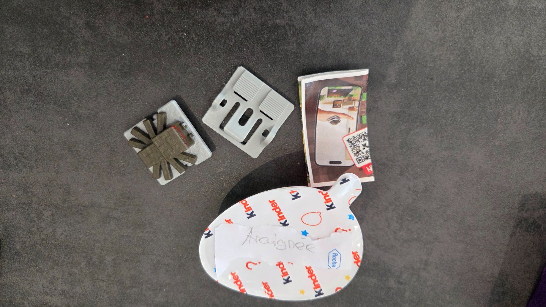 Figurines: Minecraft kinder joy figurine – Neuf (Voir description) à Ependes FR par Elphy