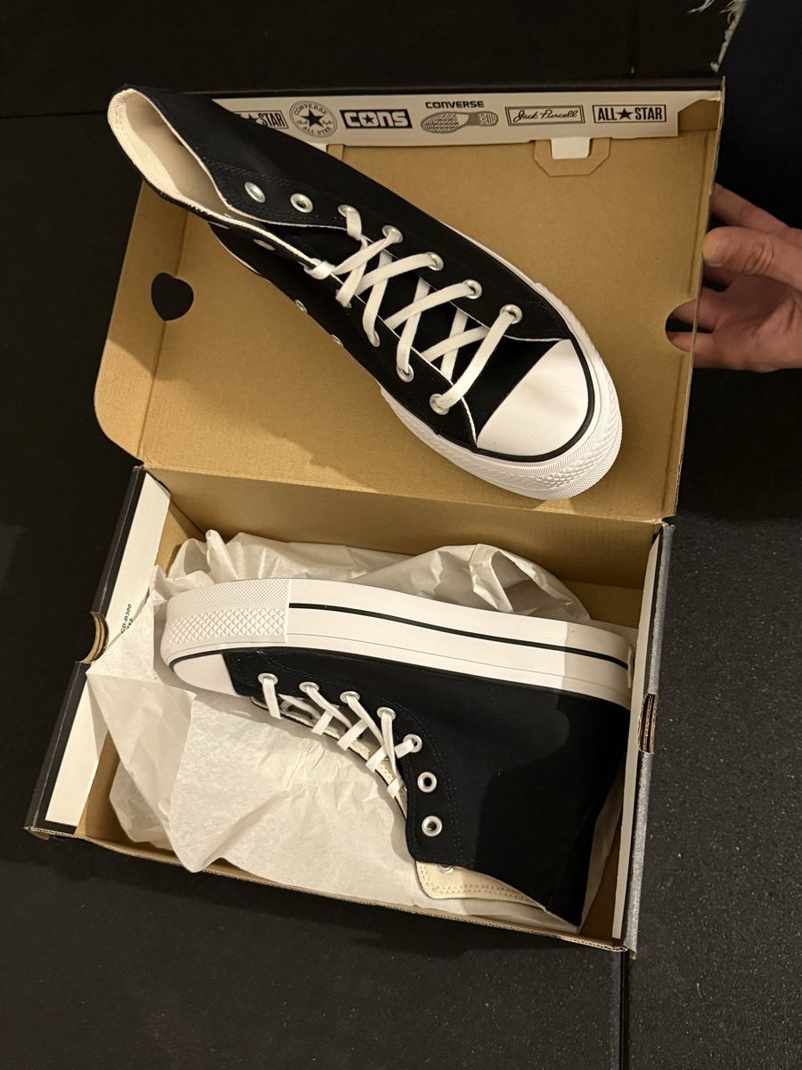 Herrenschuhe: Converse – Neu und originalverpackt aus Genève von fra_8rtq 1