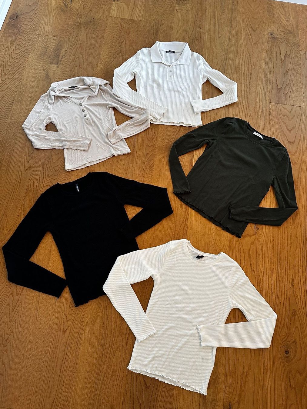 Lotti di vestiti: 5 langarm T-Shirts Gr. 34/36 – Usato da Sissach venduto da tapasu