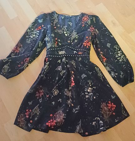 Freizeitkleid Grösse 38 , langärmlig und florales Muster