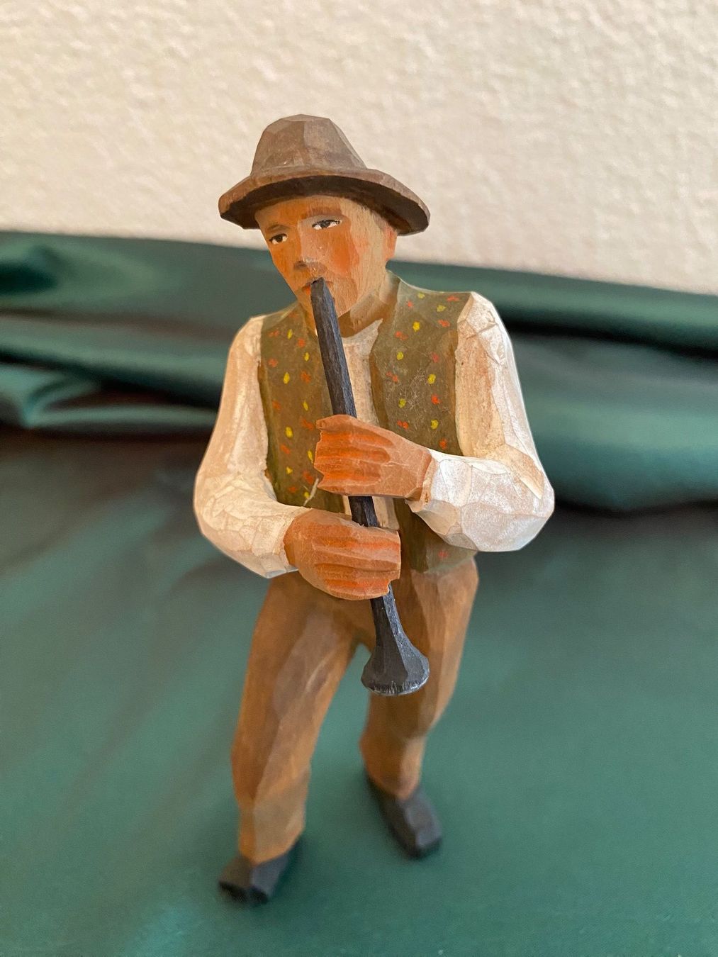 Figuren: Krippenfiguren/Huggler – Gebraucht aus Stansstad von shirodhara