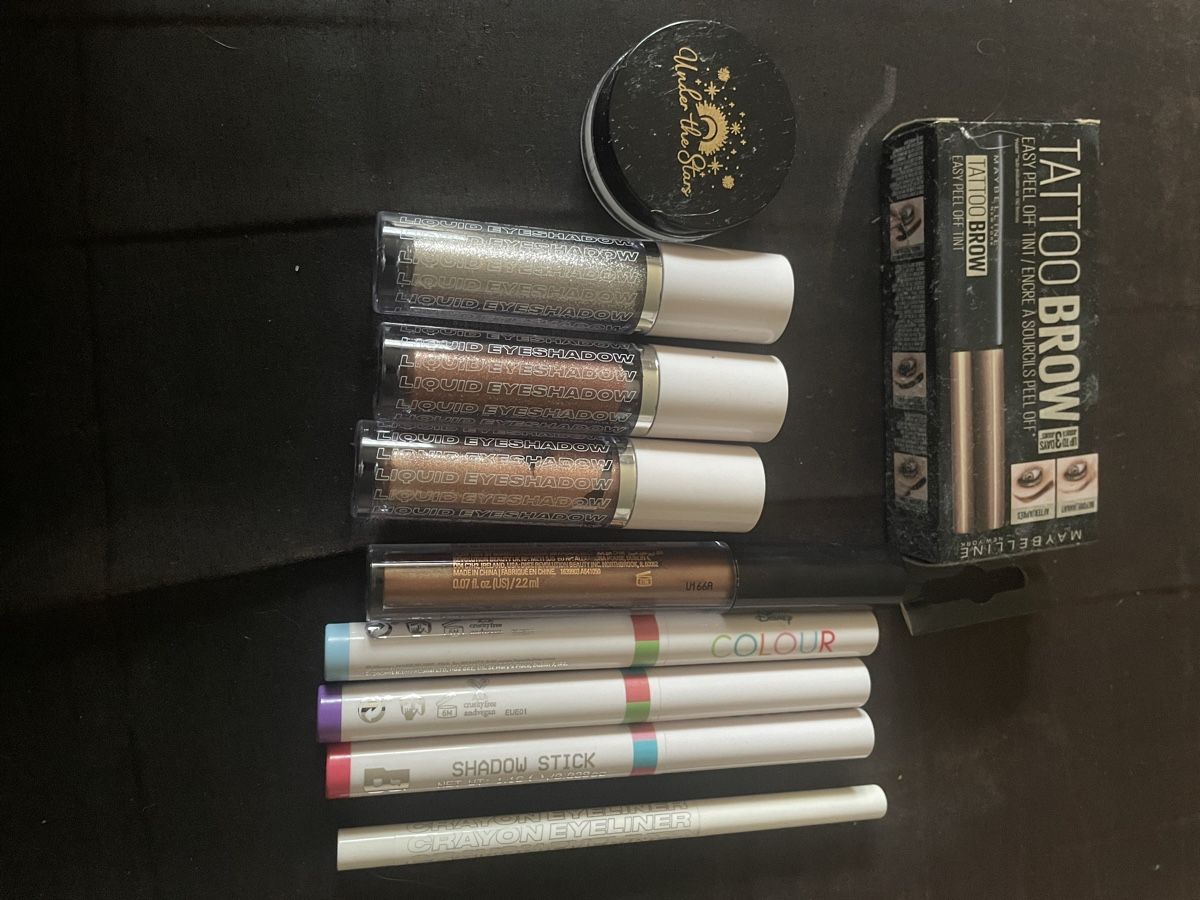 Make-up: Maquillage divers – Neu (gemäss Beschreibung) aus Rennaz von Loraccar