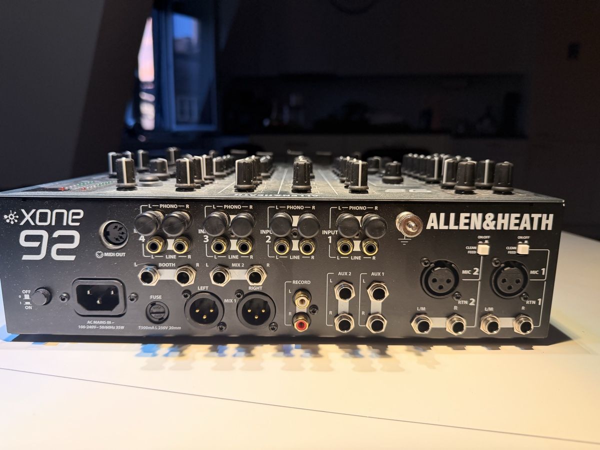 Allen & Heath Console di mixaggio: Allen & Heath Xone:92 Mischpult gebraucht – Nuovo (secondo la descrizione) da Zürich venduto da Marbolix 4