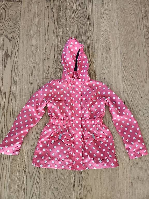Jacken & Mäntel: Regenjacke Grösse 122 – Gebraucht aus Bremgarten AG von Mat131