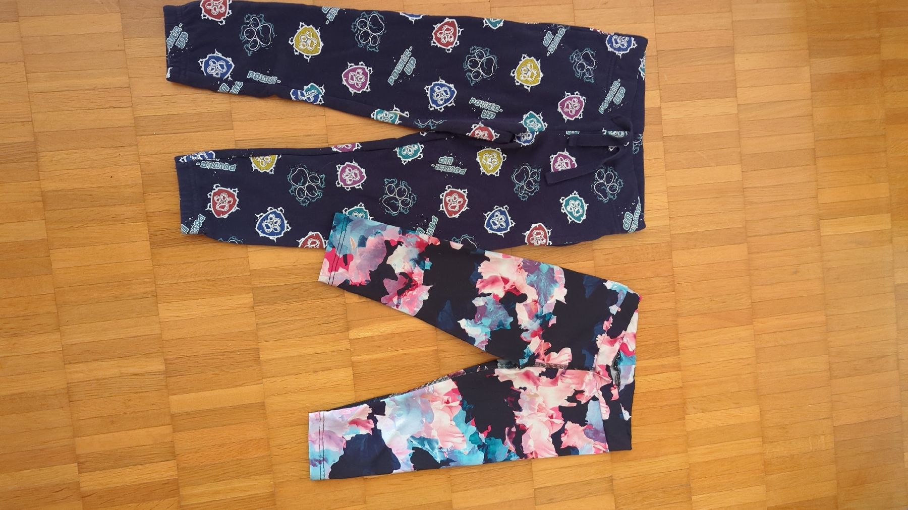 Lotti & Set di vestiti: Kleiderpaket 110/116 – Usato da Zürich venduto da Rulabco 6