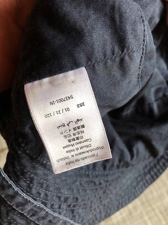 Altro abbigliamento per bambino: Bob enfant Petit Bateau – Usato da Les Collons venduto da gehaisse 1