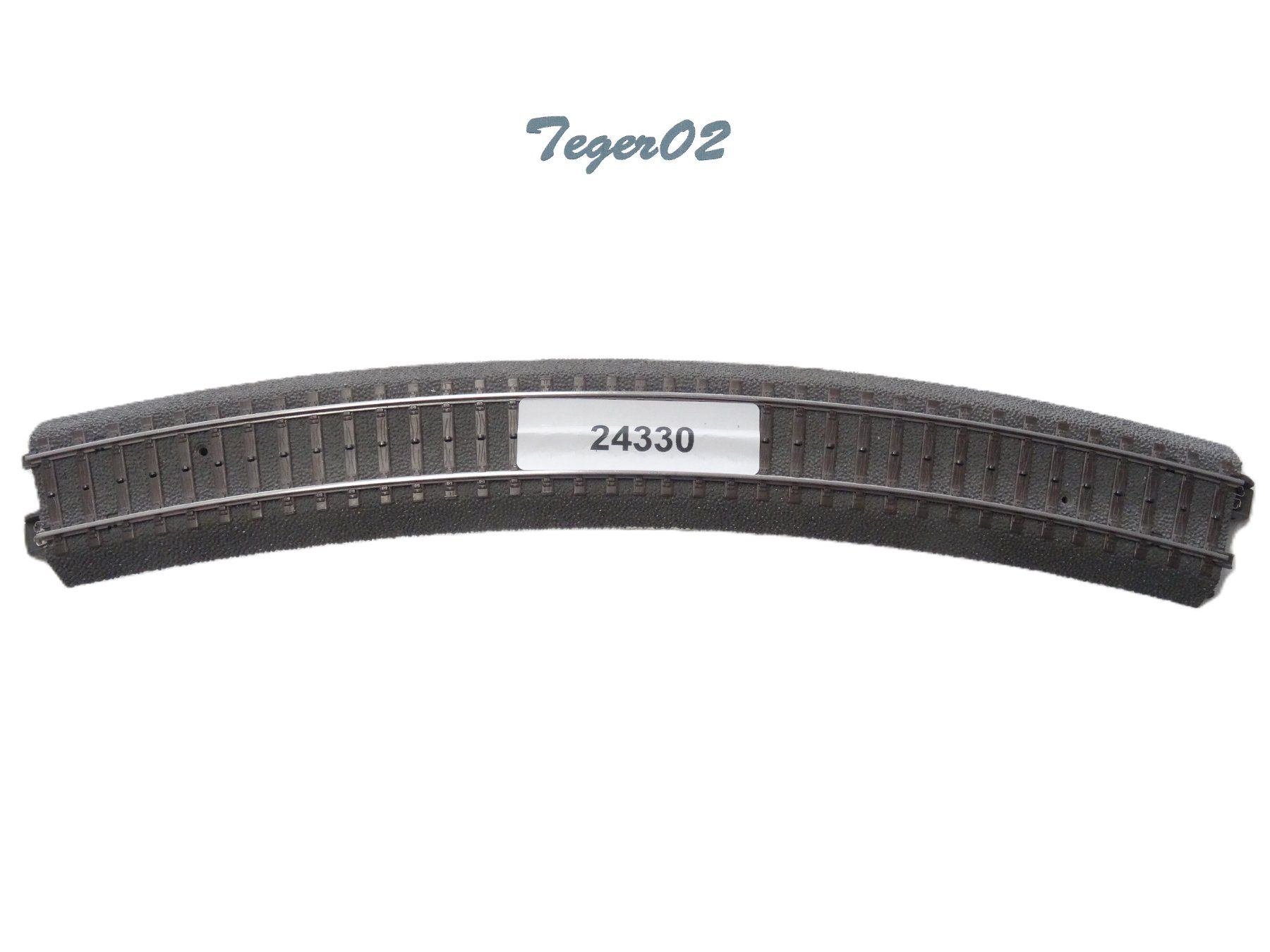 Märklin Modellini di ferrovie: Märklin H0 24330 C-Gleis – Nuovo (secondo la descrizione) da Hochdorf venduto da Teger02