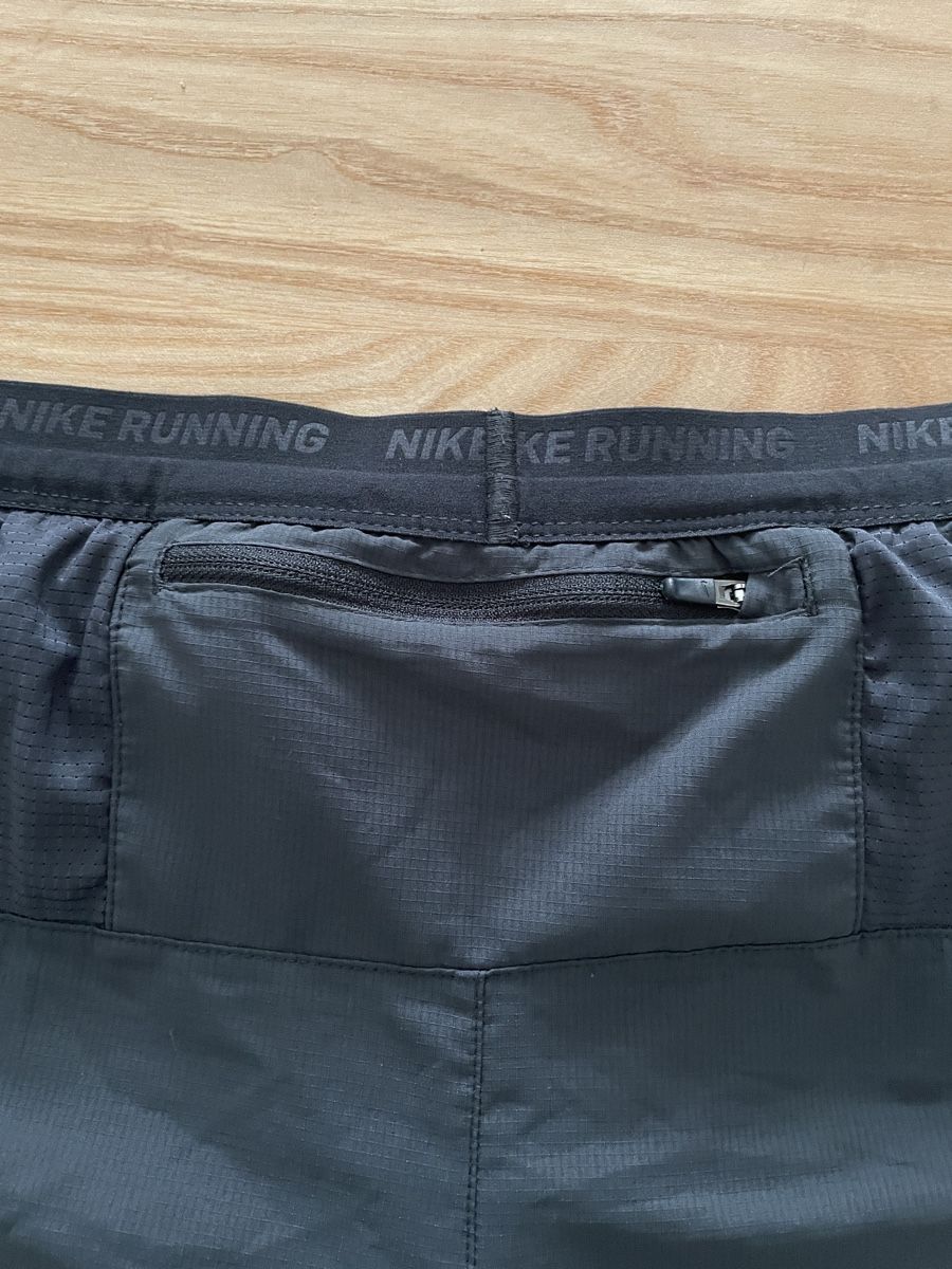 Nike Hosen: Nike Laufshorts dunkelgrau Grösse L – Gebraucht aus Basel von MarkenundKleidung 5