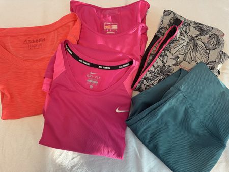 Sportbekleidungspaket Damen XL: Nike, Schöffel, Puma, Stooke