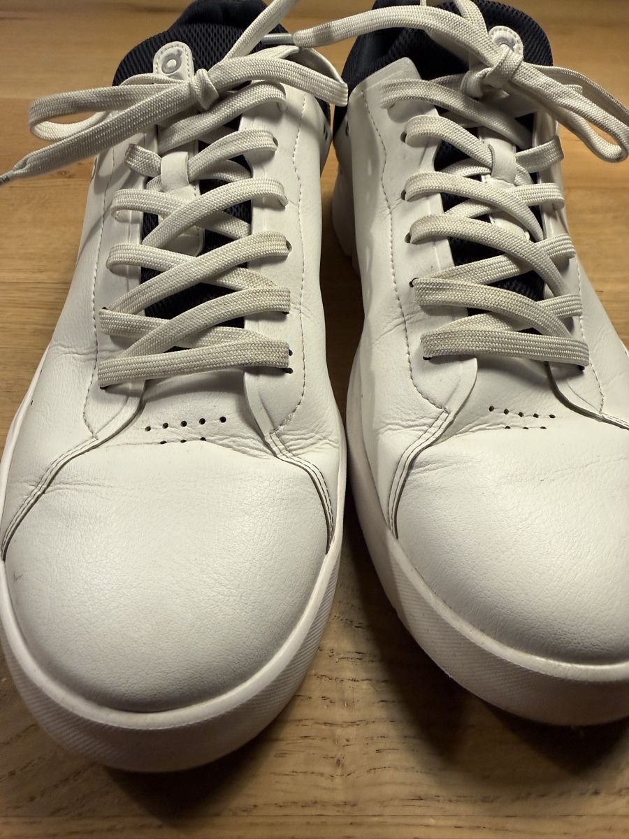 On Herrenschuhe: ON Sneaker THE ROGER EU 47.5 – Gebraucht aus Jonen von Investor2 2