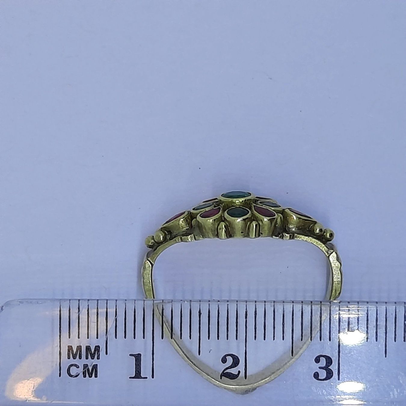 Anelli: Goldring mit wunderschönene Edelsteinen – Usato da Unterägeri venduto da Altgoldschmuck 6